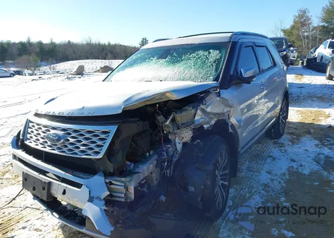 2017 Ford Explorer Platinum z USA, uszkodzony, nr VIN 1FM5K8HT3HGA41802